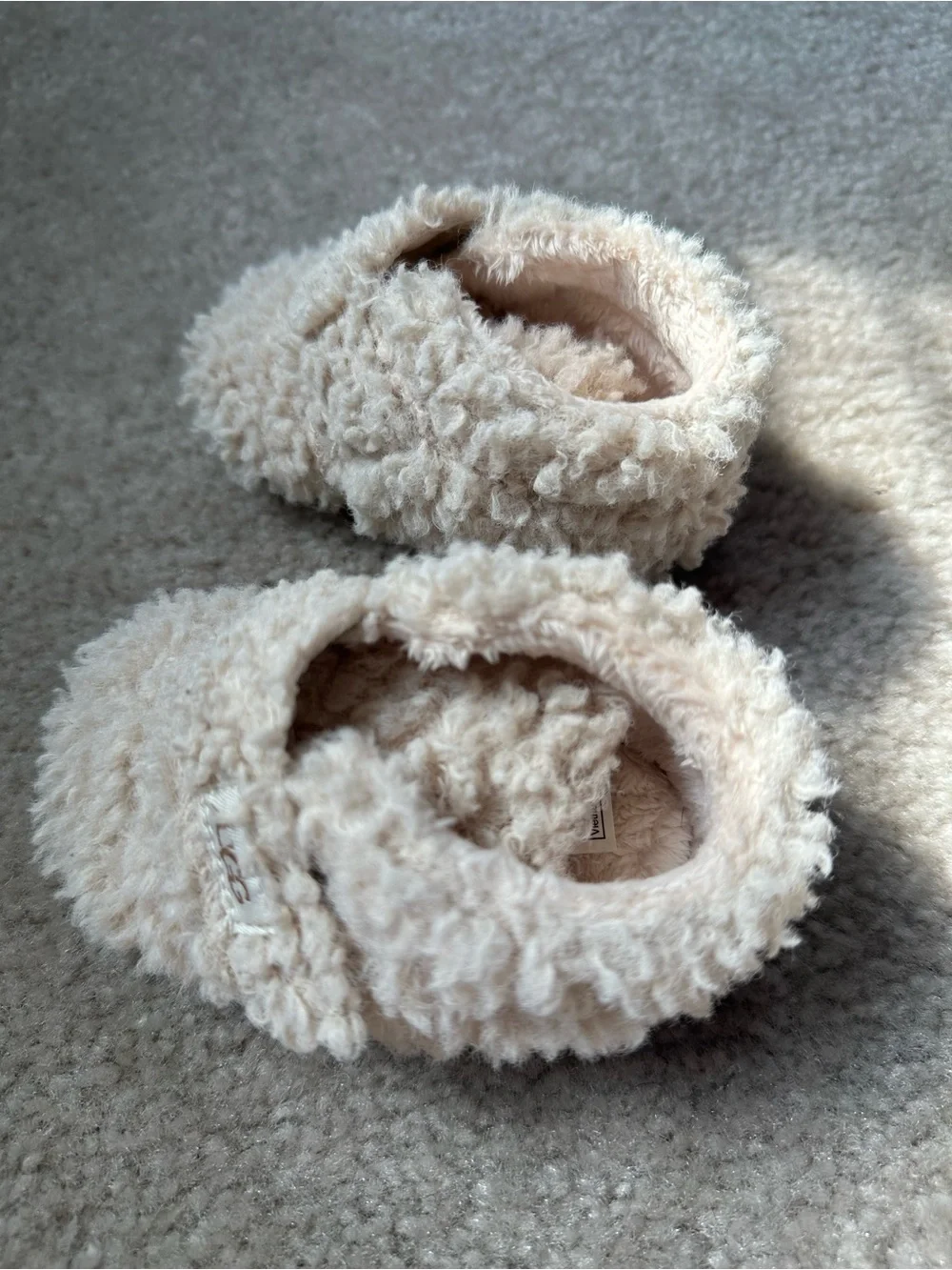 UGG Cozy Fuzzy Baby Booties - Cream bixbee size 2/3 (6-12 months)
